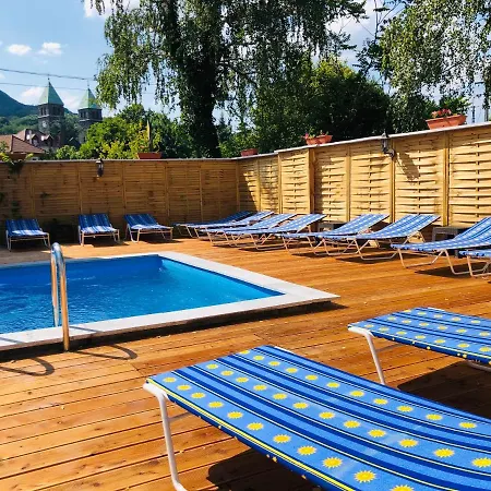 Bella לינה וארוחת בוקר