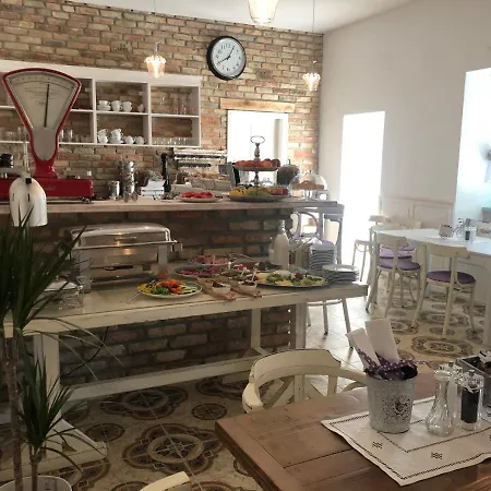 לינה וארוחת בוקר Bella בדקסוניטומאי