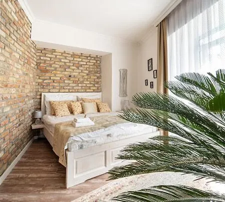 Bed & Breakfast Bella Badacsonytomaj