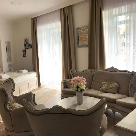 Bella فندق مبيت وإفطار