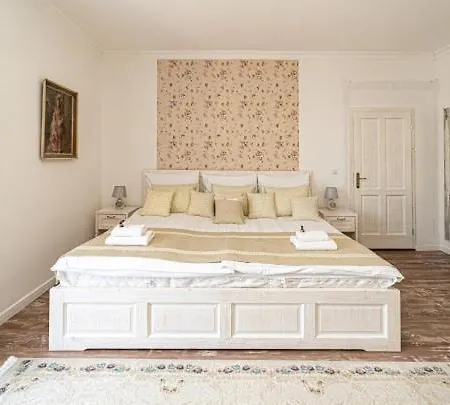 Bella Bed and Breakfast Badacsonytomaj