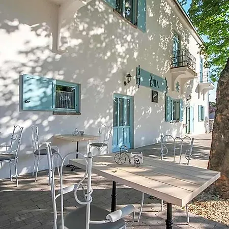Bella Bed and Breakfast