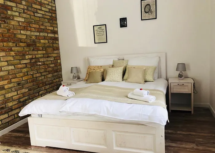 Bella Bed & Breakfast
